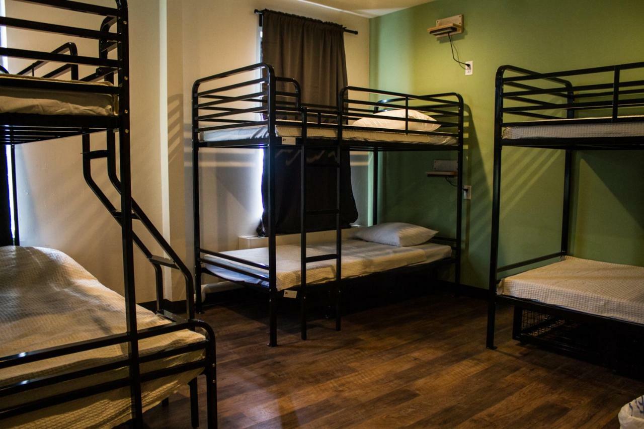 Cream City Hostel Милуоки Экстерьер фото