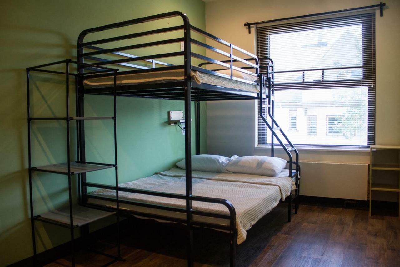 Cream City Hostel Милуоки Экстерьер фото